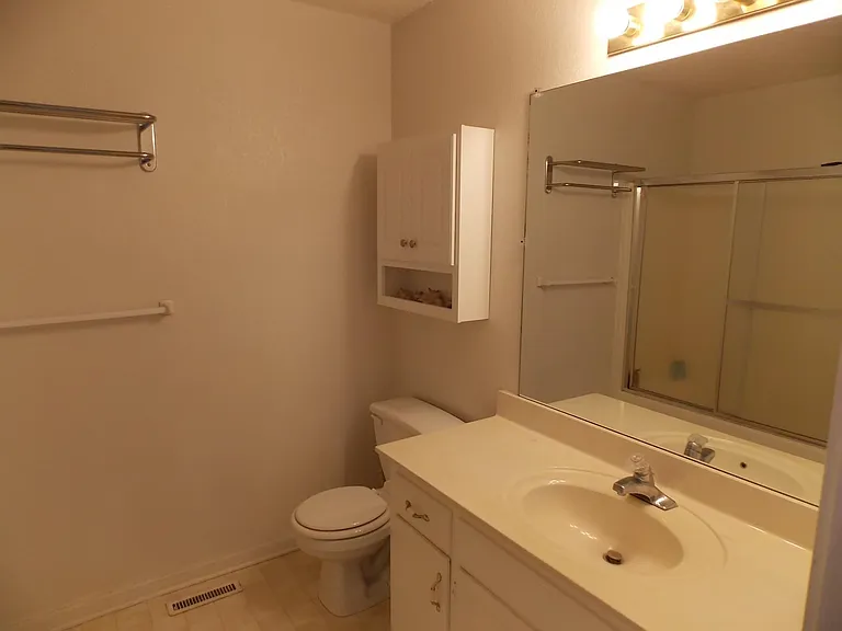 464 Spring Ave — Photo 5