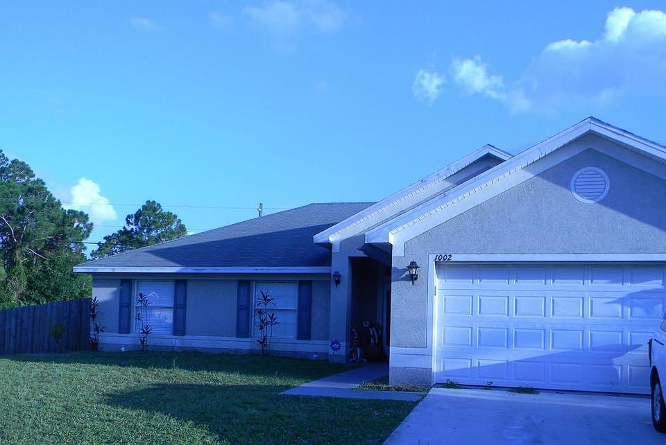 1st image of 1002 SW Barbarosa Ave