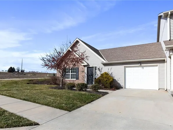 9400 N Adrian Ave, Kansas City, MO 64154