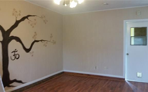 2nd image of 742 Malibu Dr