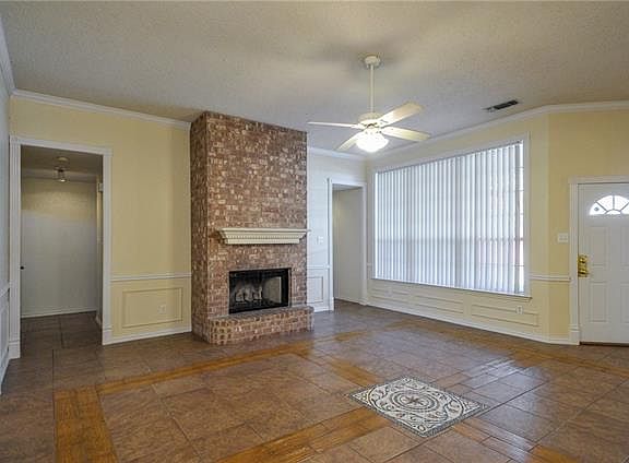 4th image of 812 Nadine Ln
