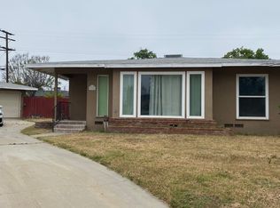 226 W Rosewood Ct, Rialto, CA 92376