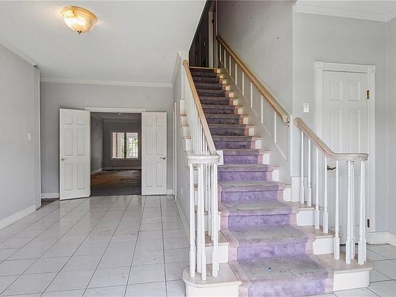 3rd image of 117 Chateau Saint Michel Dr