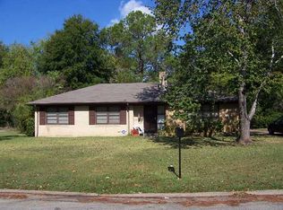 377 Lynwood Dr, Montgomery, AL 36105