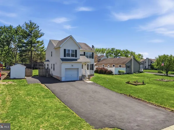 296 Alderfer Rd, Harleysville, PA 19438