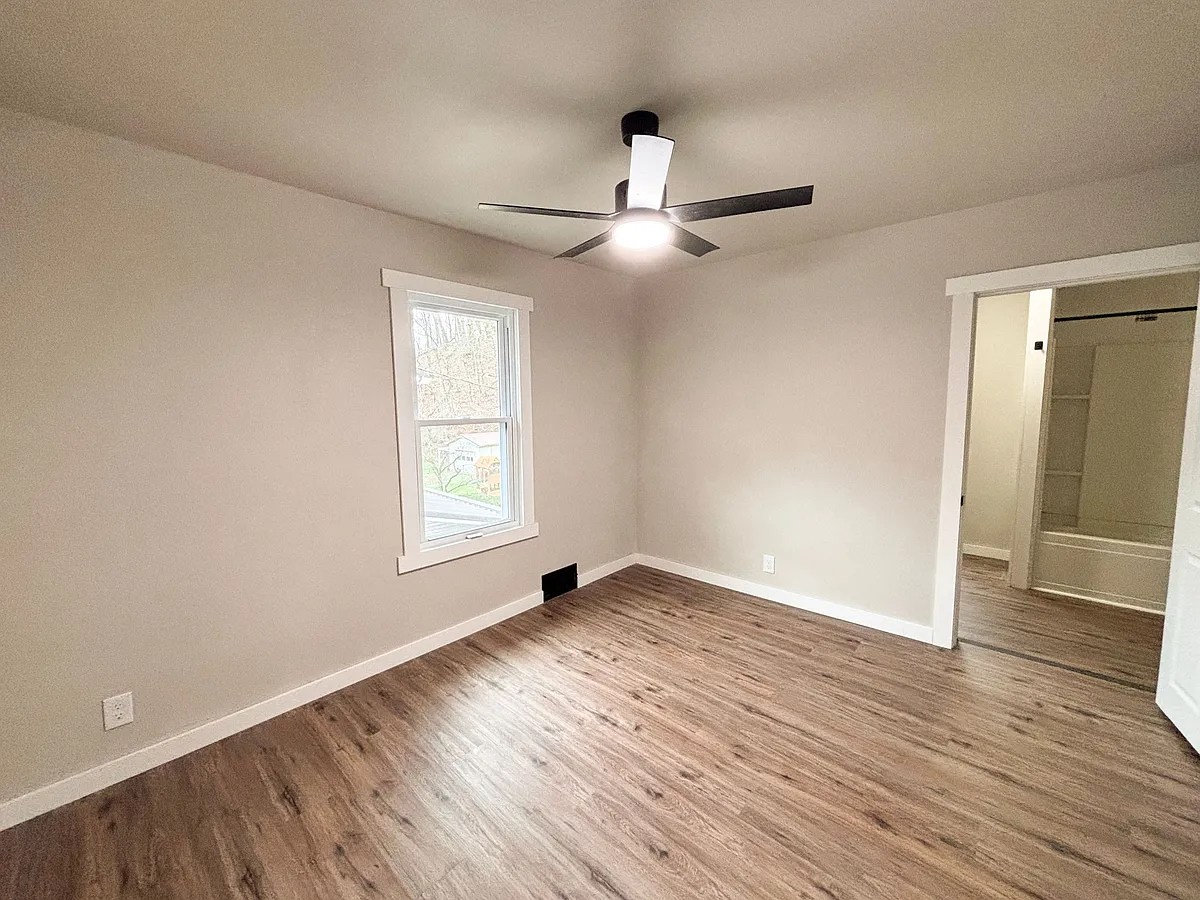 Building Photo - 489 Evergreen Rd #A