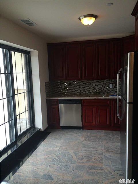1st image of 6678 Metropolitan Ave