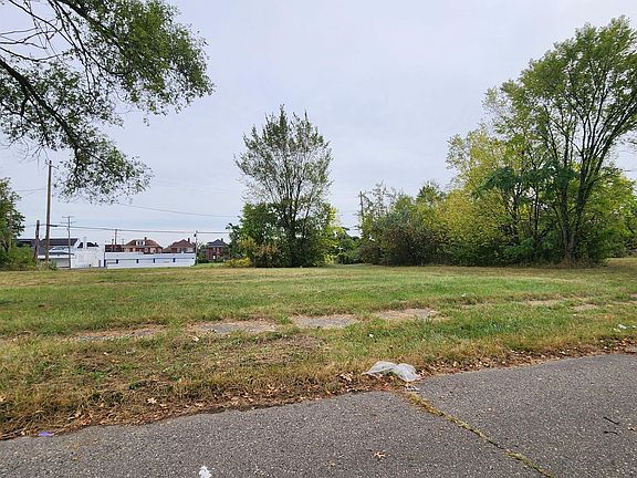 4th image of 3751 Longfellow St