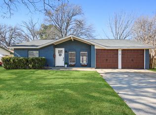 913 Meadowbrook Dr, Grapevine, TX 76051