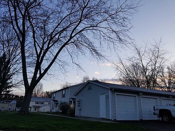 2nd image of 625 Canterbury Ln #C-27