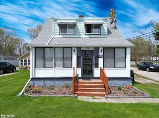 9740 N River Rd, Algonac, MI 48001