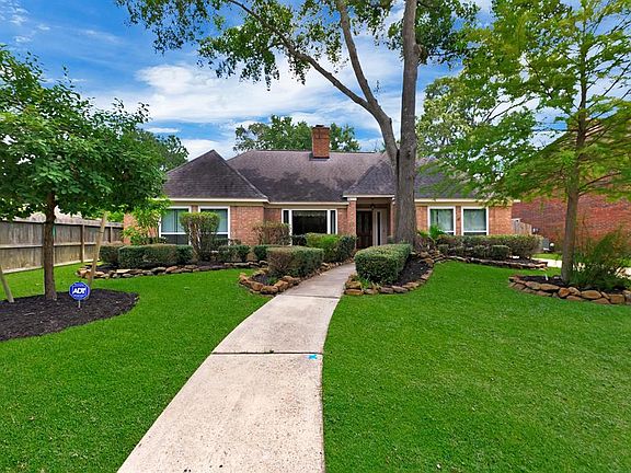 2nd image of 4018 Rock Springs Dr
