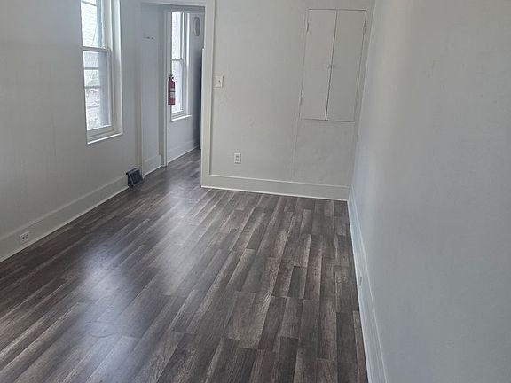 5th image of 827 N 10th St #2