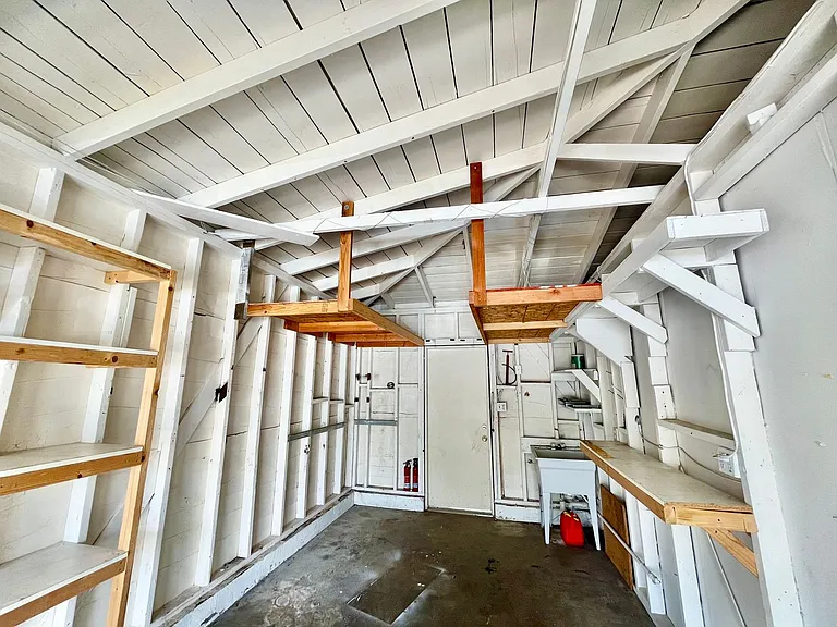 6083 Severin Dr — Photo 12