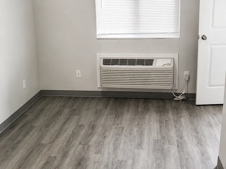 310 Acacia St NW #6 — Photo 5