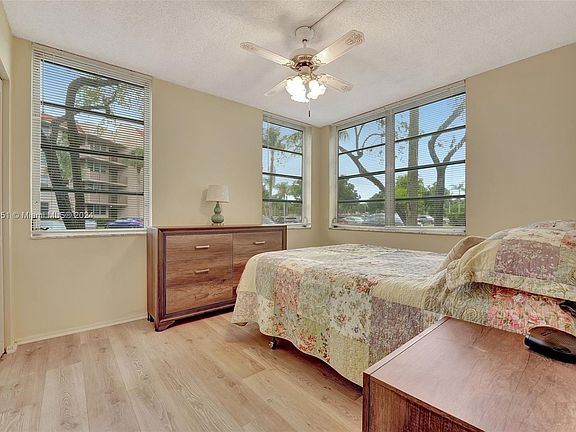 5th image of 9520 Seagrape Dr APT 101
