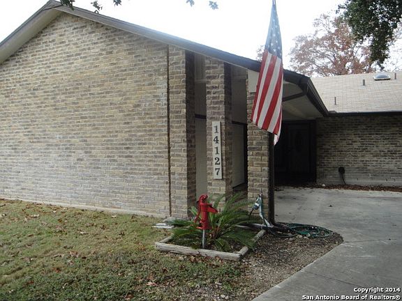 3rd image of 14127 Oak Court Dr