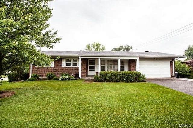 1st image of 9878 Amberley Dr