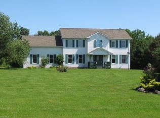 12020 Marydale Dr, Chagrin Falls, OH 44023