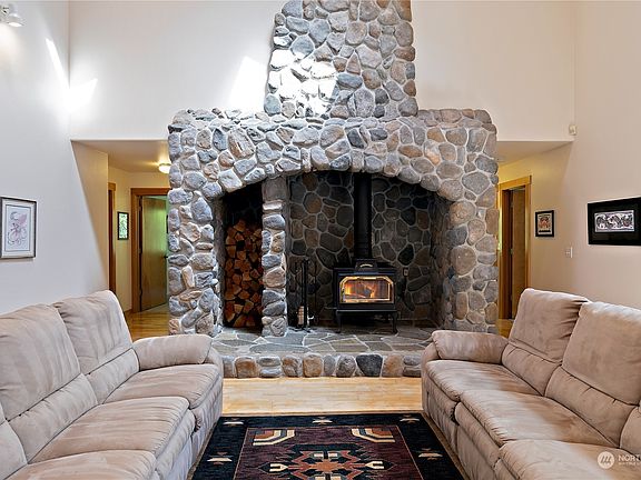 5th image of 6120 54th Avenue NW