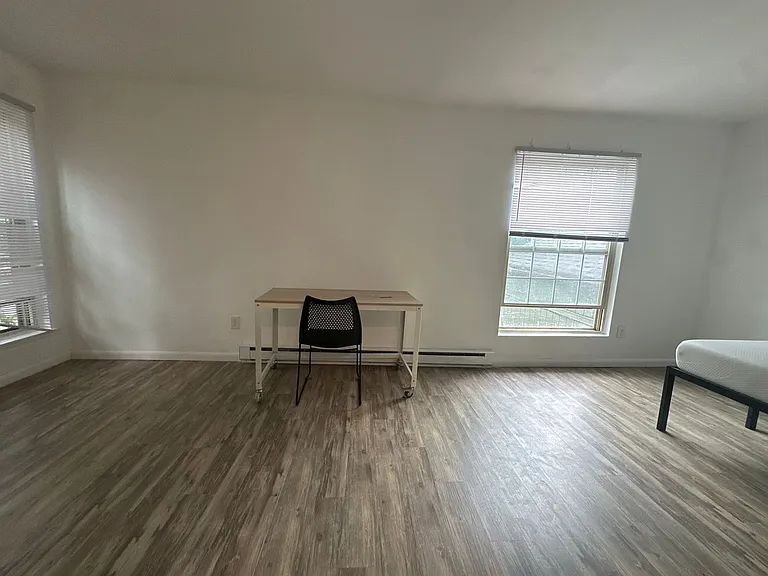 University Park Apartments near Cornell University — Photo 148