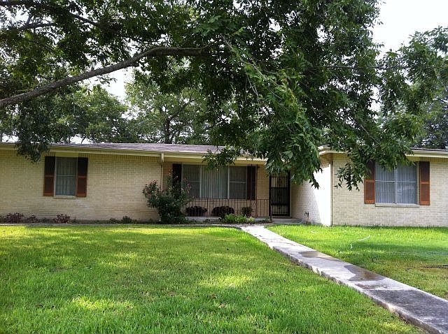 1st image of 1415 Marigold Dr