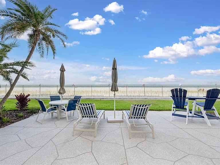 17400 Gulf Blvd #J7 — Photo 32