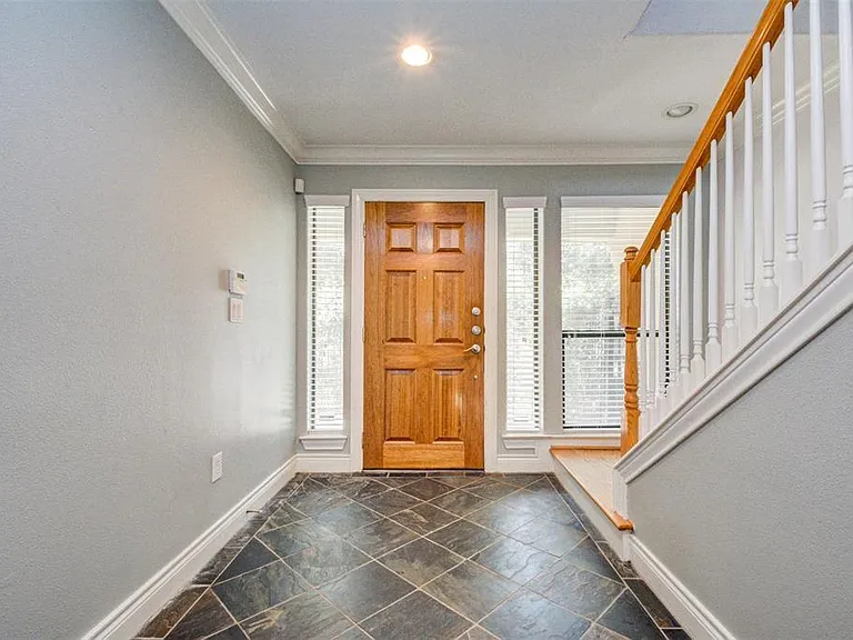 1507 Paige St — Photo 6