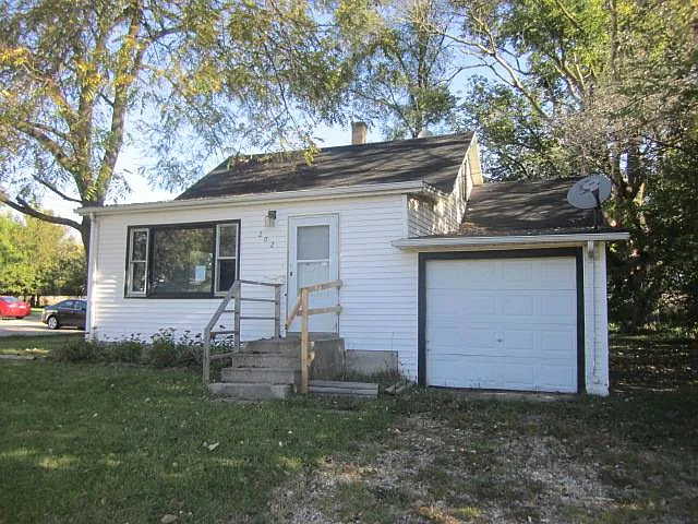 202 Nippersink Ave photo 1