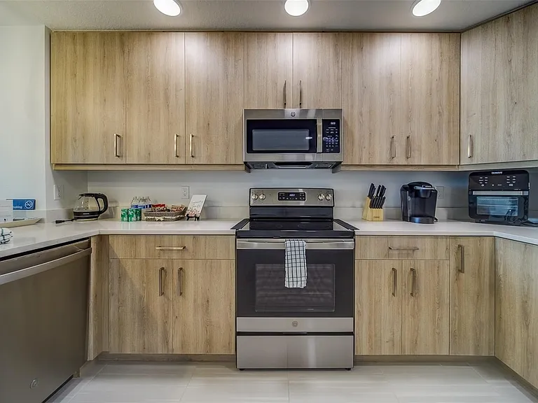 415 Island Way #505 — Photo 5