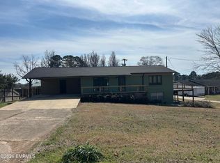 1004 Ingram St, Philadelphia, MS 39350