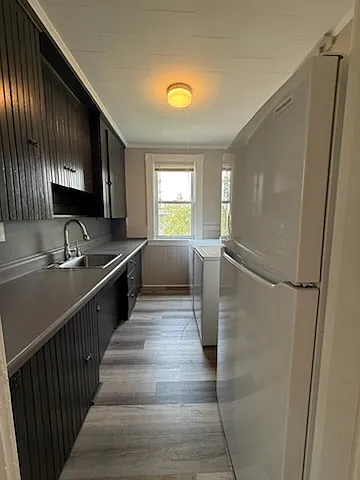 213 Laurel St #5 — Photo 7