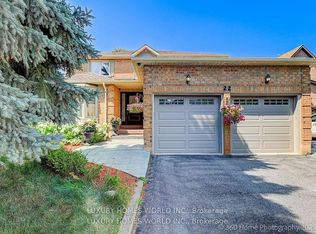 22 Chip Ct, Richmond Hill, ON L4C 9G3