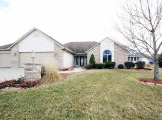 9185 Lake Shore Ct, New Haven, IN 46774