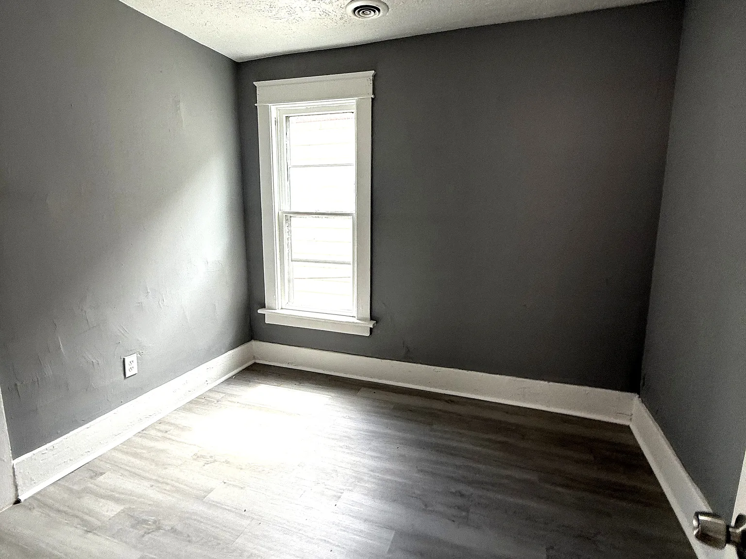 2 bed, 900 sqft, $825 — Photo 4