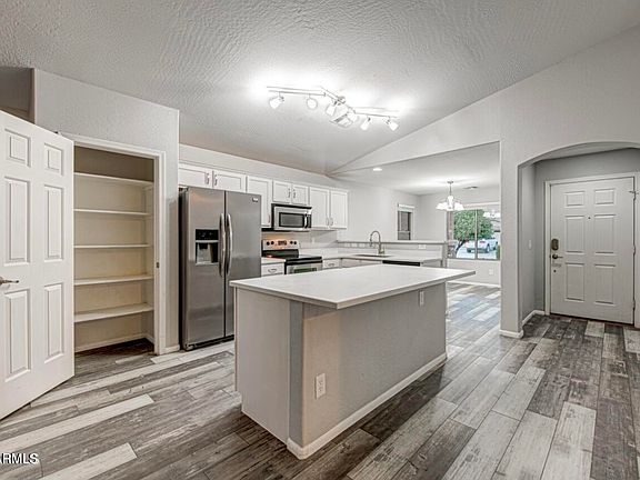 4th image of 6920 S 46TH Drive