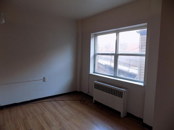 4th image of 215 E 9th Ave APT 5