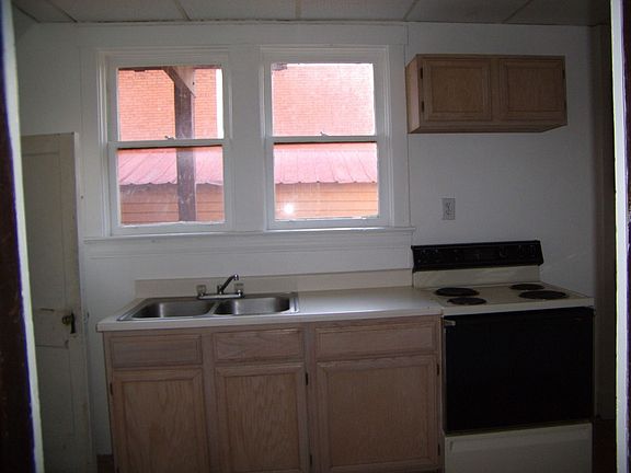 1ST FL UNIT KITCHEN