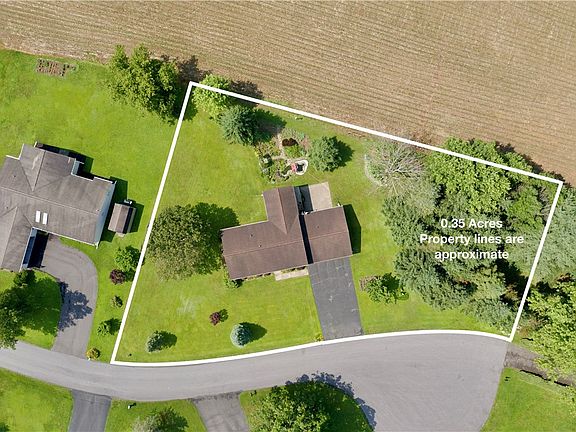 3rd image of 27 Wayman Dr