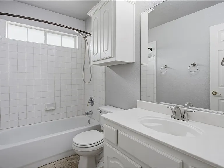 30-5020 Woodmeadow Dr -30_07172026