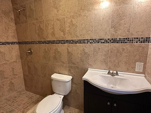 4th image of 15626 101st St #1