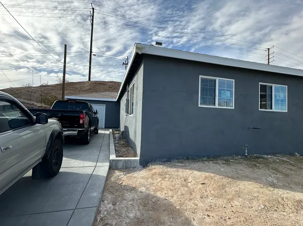 940 Lillian Dr, Barstow, CA 92311