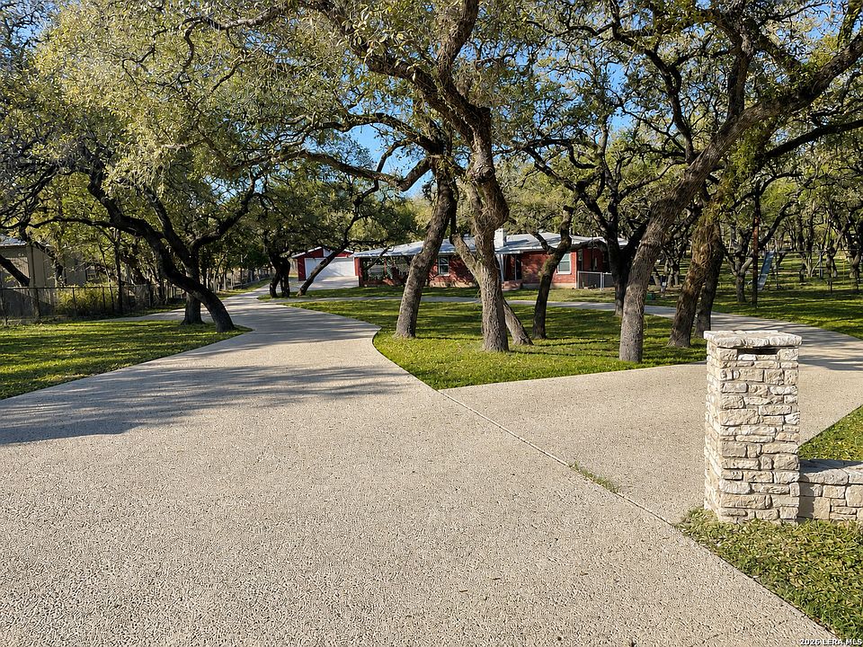 1st image of 111 Wisteria