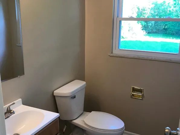 6248 Valley Stream Rd, Toledo, OH 43615