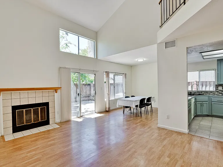 1583 Timber Creek Dr — Photo 4