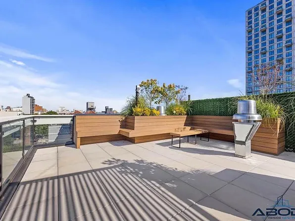 154 Lenox Road image 12 of 16