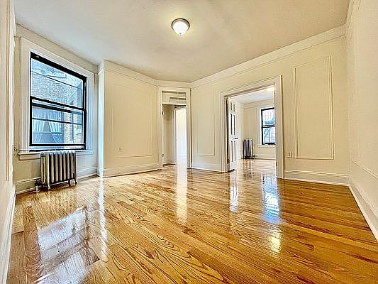 1st image of 5117 Skillman Ave #1R