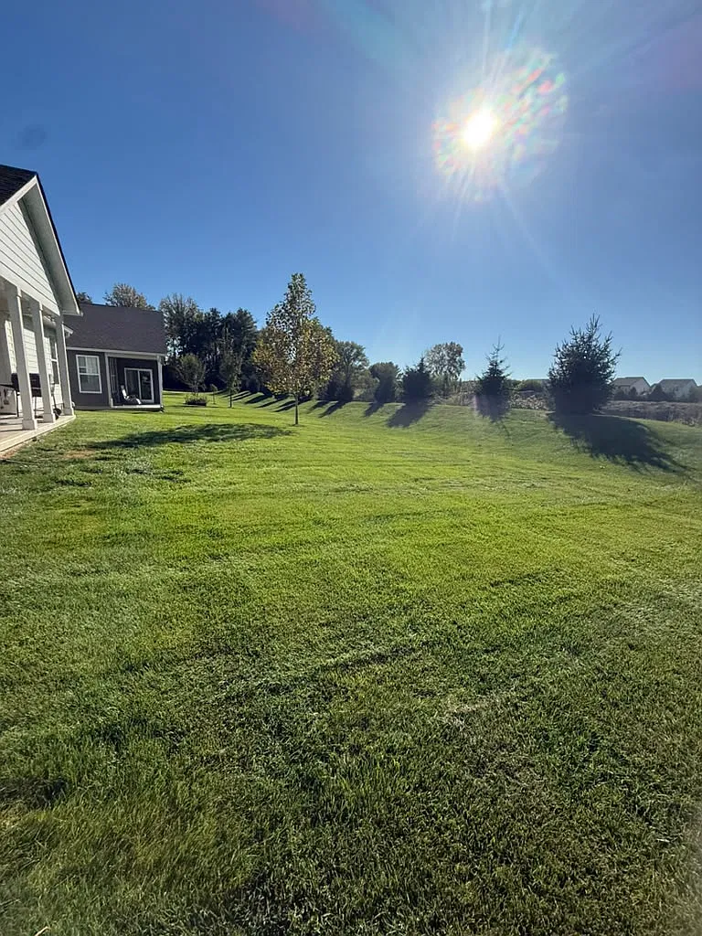 4 bed, 2092 sqft, $2,850 — Photo 3