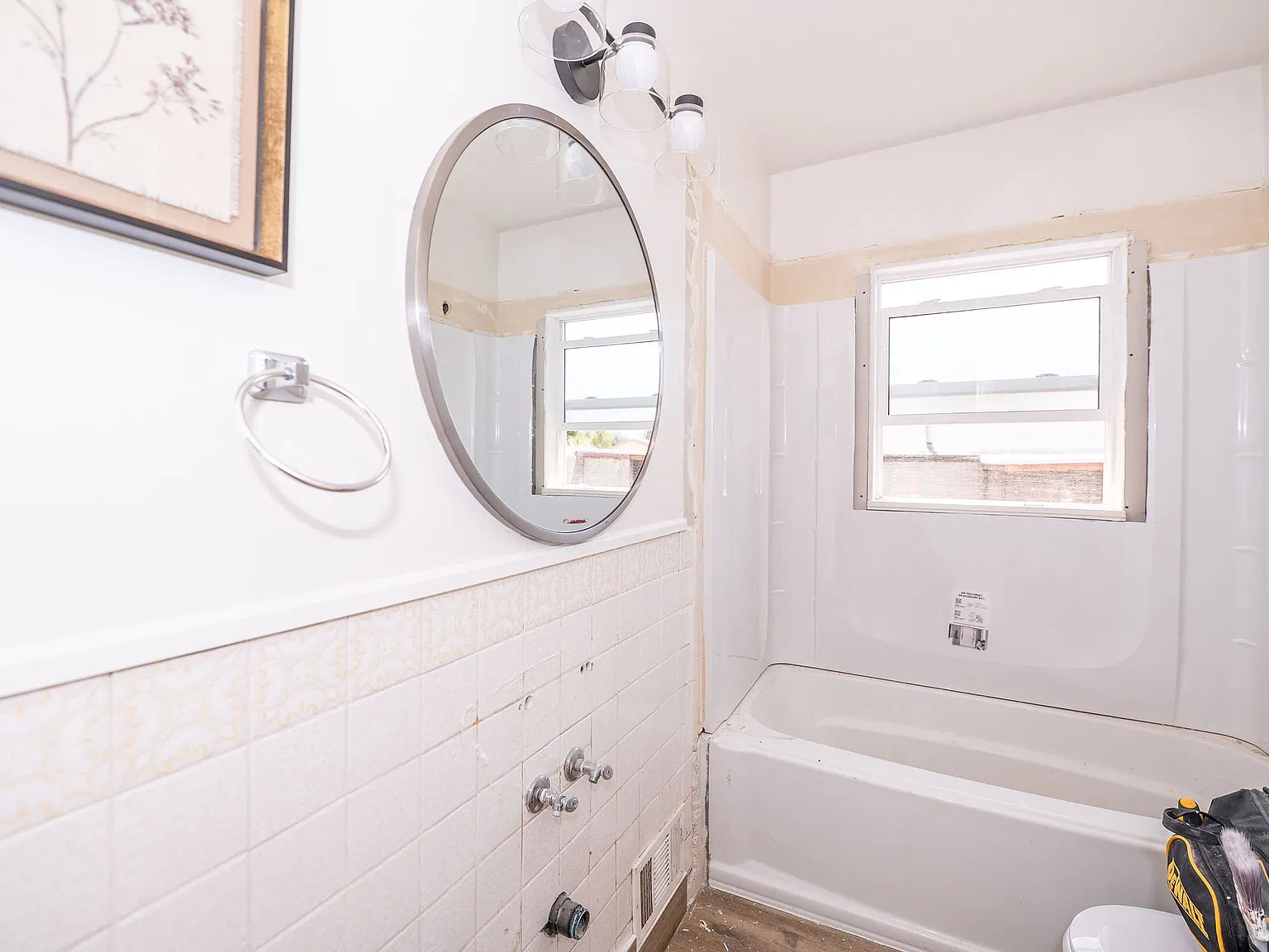 Beautifully Remodeled 3-Bedroom Home For Rent In Murray! — Photo 3