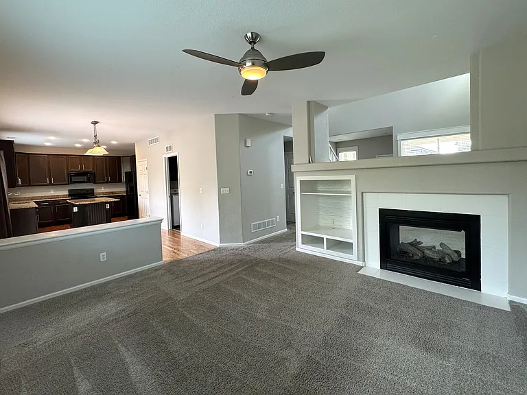 2390 Broadleaf Loop — Photo 11